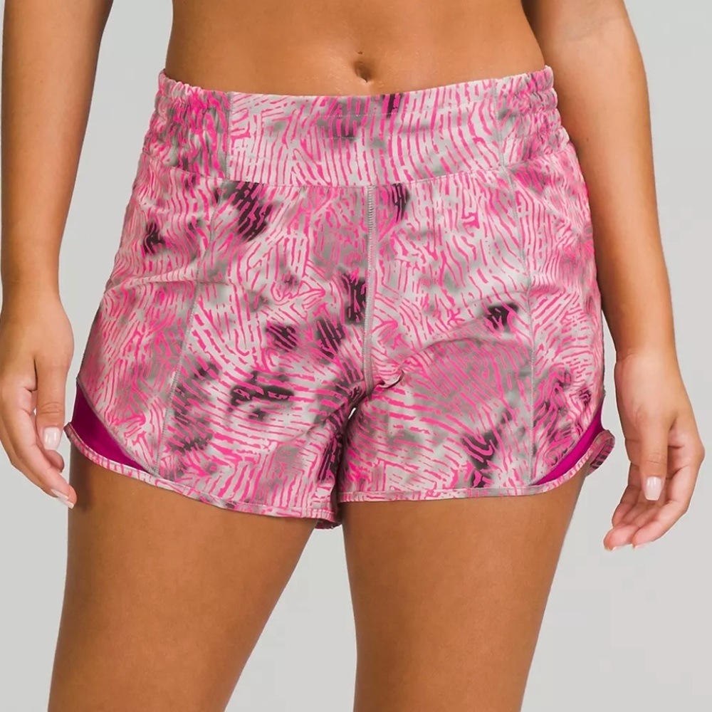 Lululemon SW Reflective Hotty Hot High-Rise Lined Short 4" - Picture 3 of 7